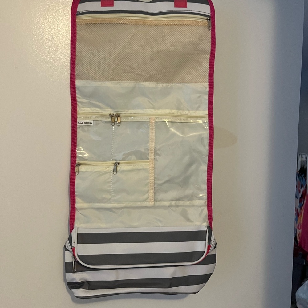 Brand New Traveling Jewelry Holder